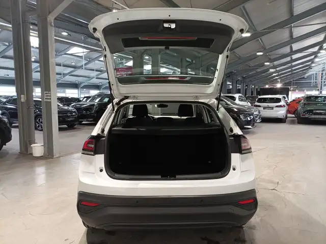 Volkswagen Taigo view 6