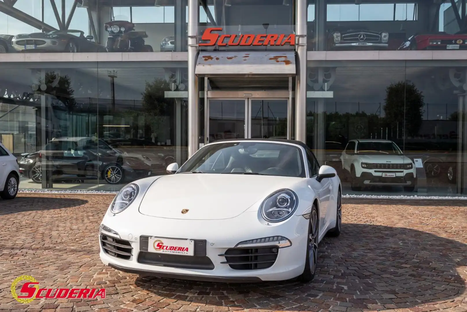 Porsche 911 3.4 Carrera Cabriolet Bianco - 1