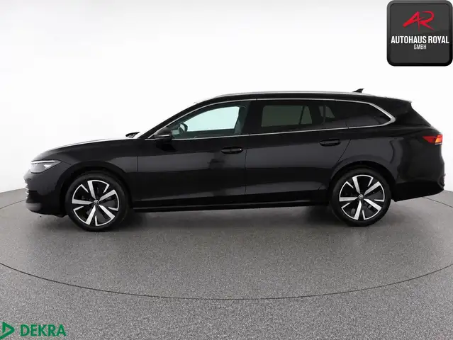 Volkswagen Passat view 2