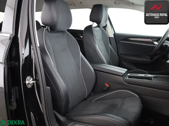 Volkswagen Passat view 9