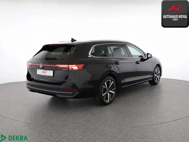 Volkswagen Passat view 5