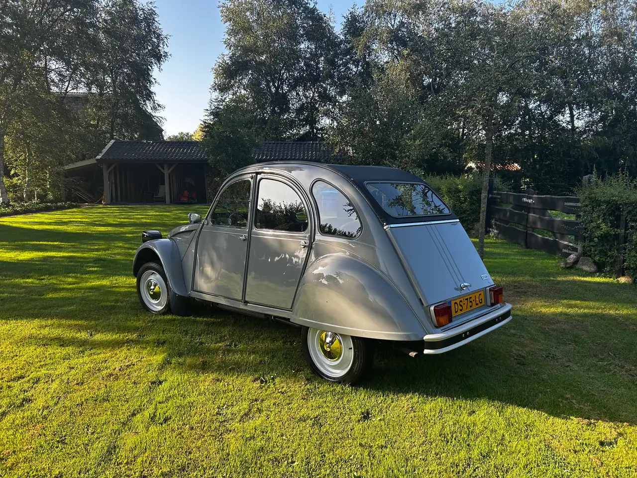 Citroen 2CV 6 special, foto 4