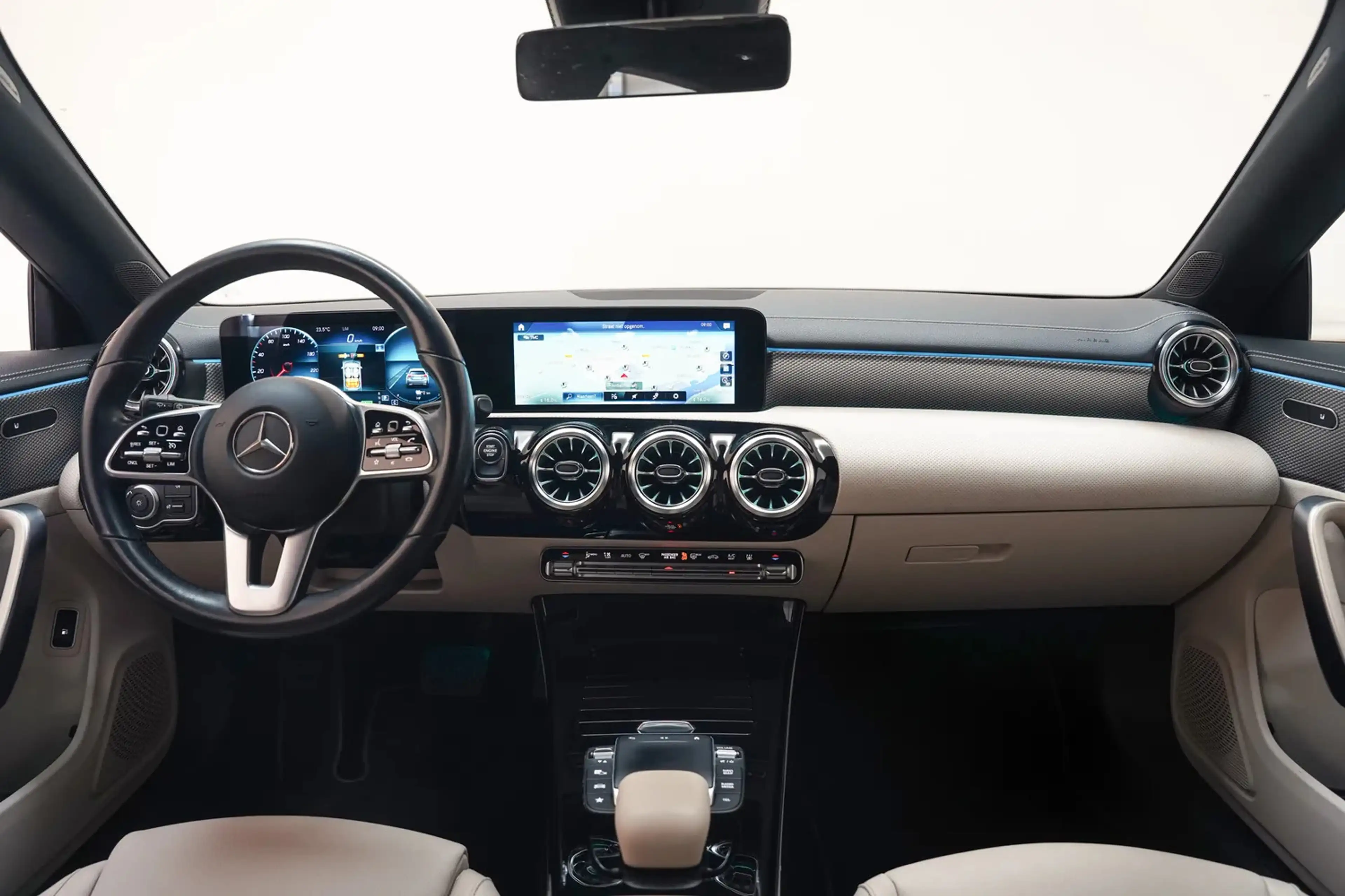 Mercedes-Benz CLA 250 250e Business Solution Luxury Aut. [ Panoramadak S — photo 4