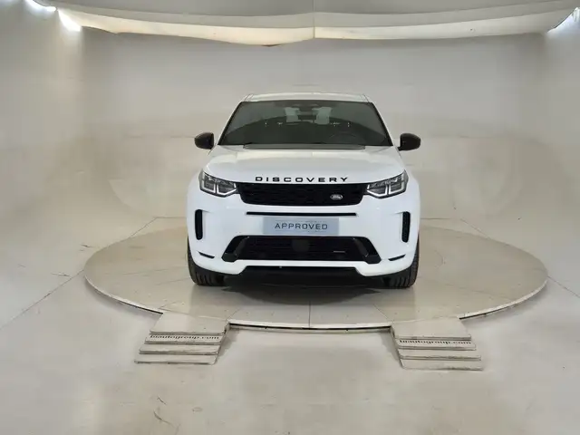 Land Rover Discovery Sport view 2