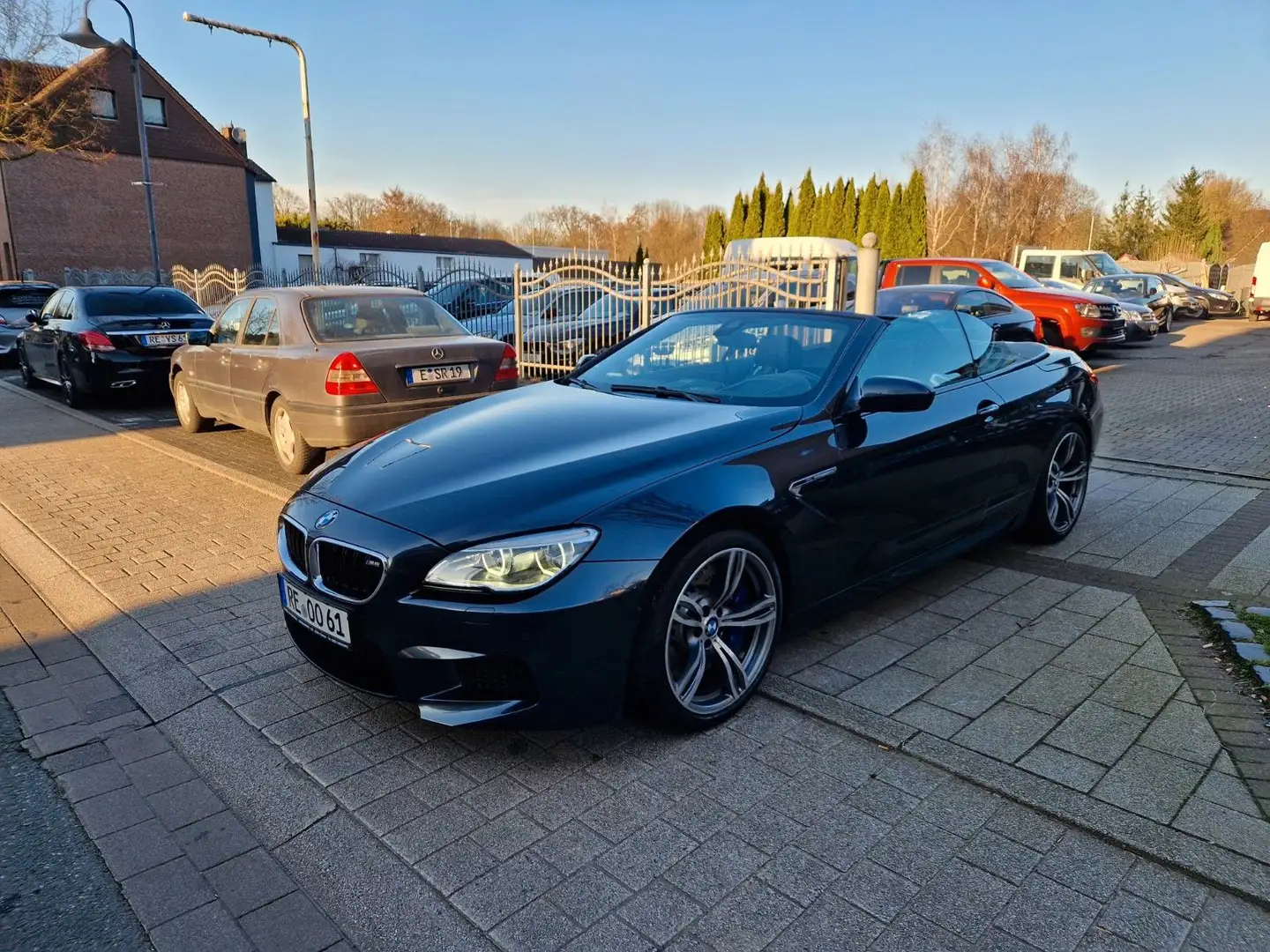 BMW M6 Baureihe M6 Cabrio*B&W*HEAD-UP*LED*CAM*LEDER* Grau - 1