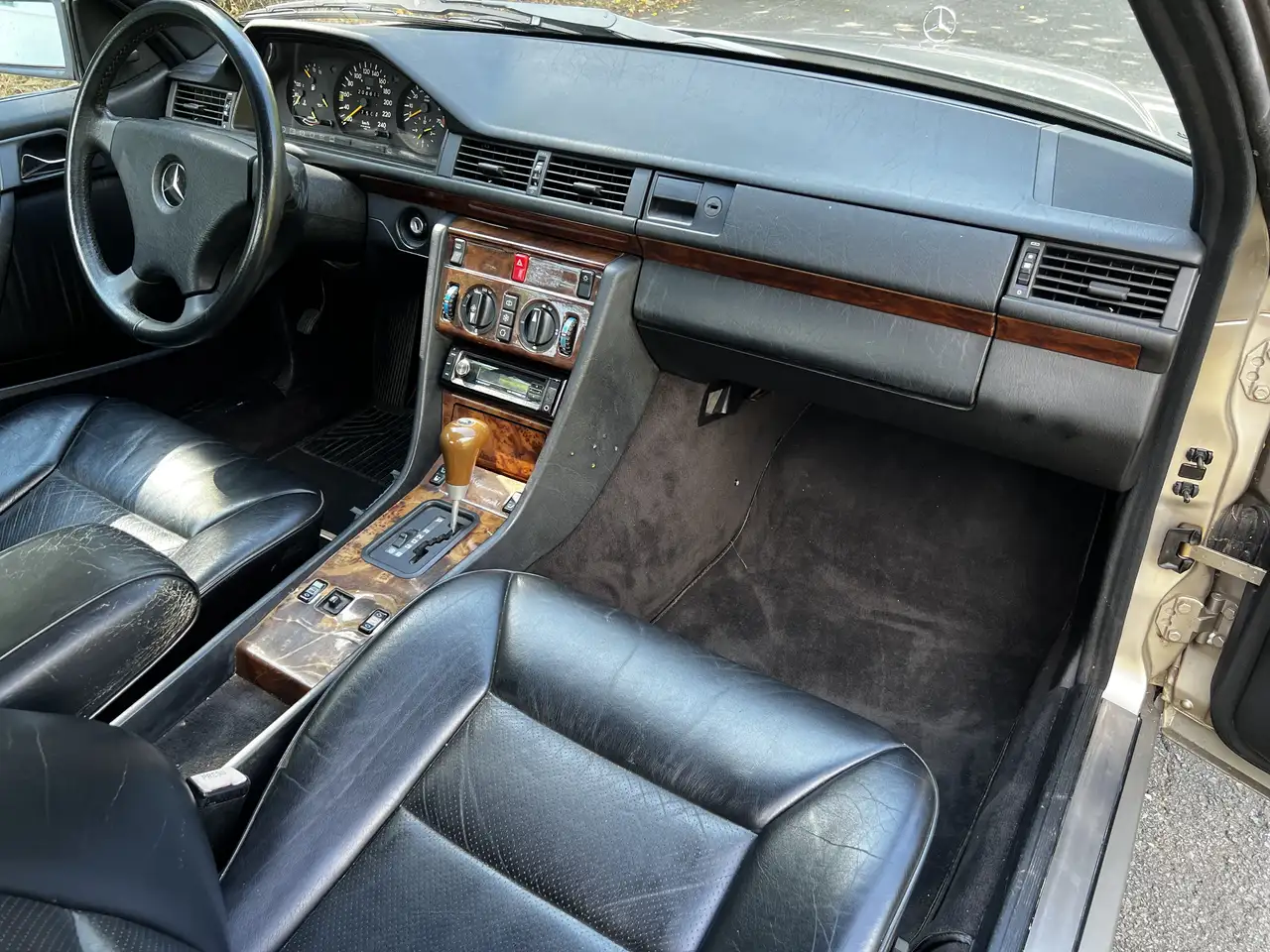 Mercedes-Benz CE 300 W124 300 CE Coupé, foto 8