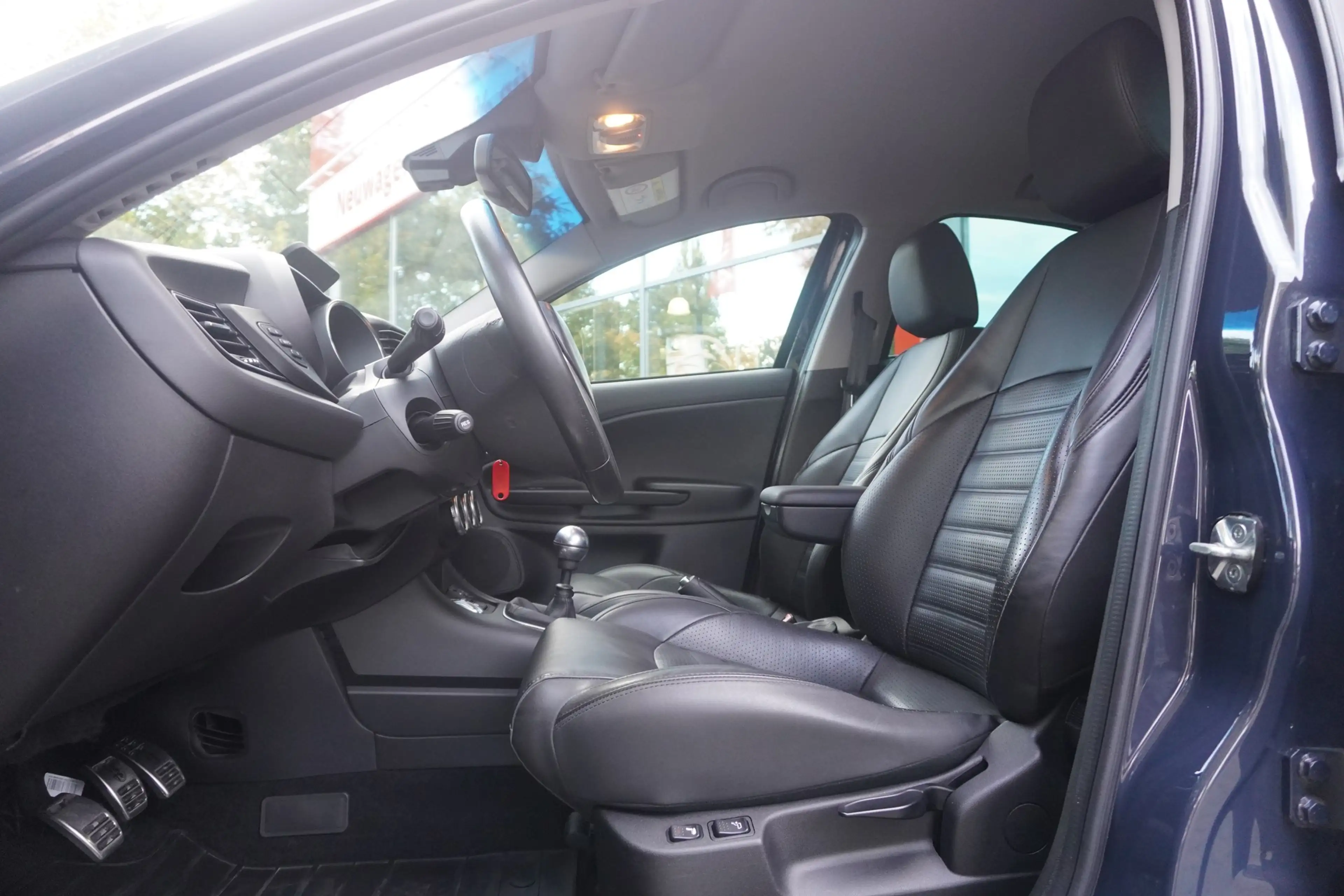 Alfa Romeo Giulietta 1.4 Super Klimaaut. Bi-Xenon Navi PDC — photo 11