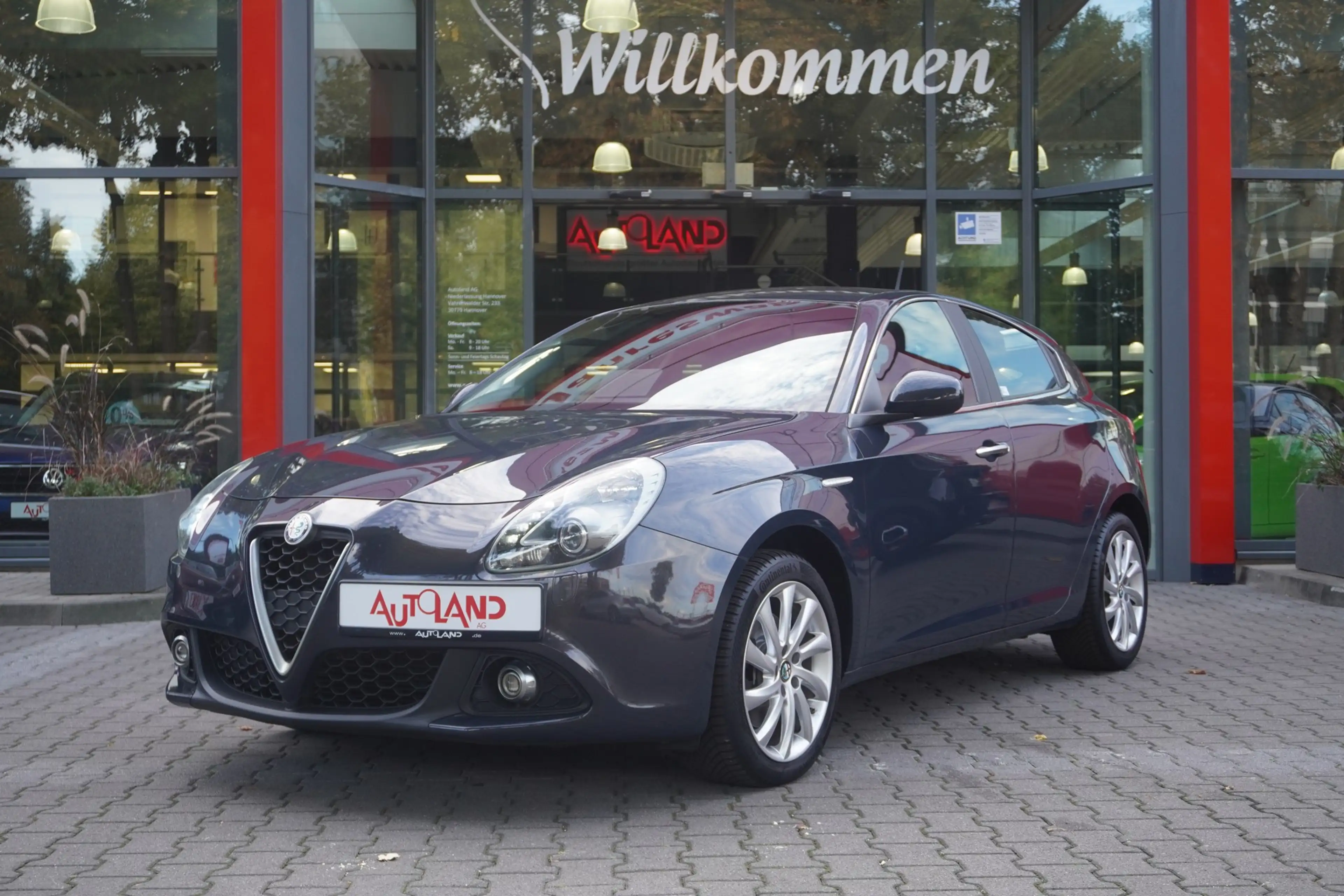 Alfa Romeo Giulietta 1.4 Super Klimaaut. Bi-Xenon Navi PDC — photo 2