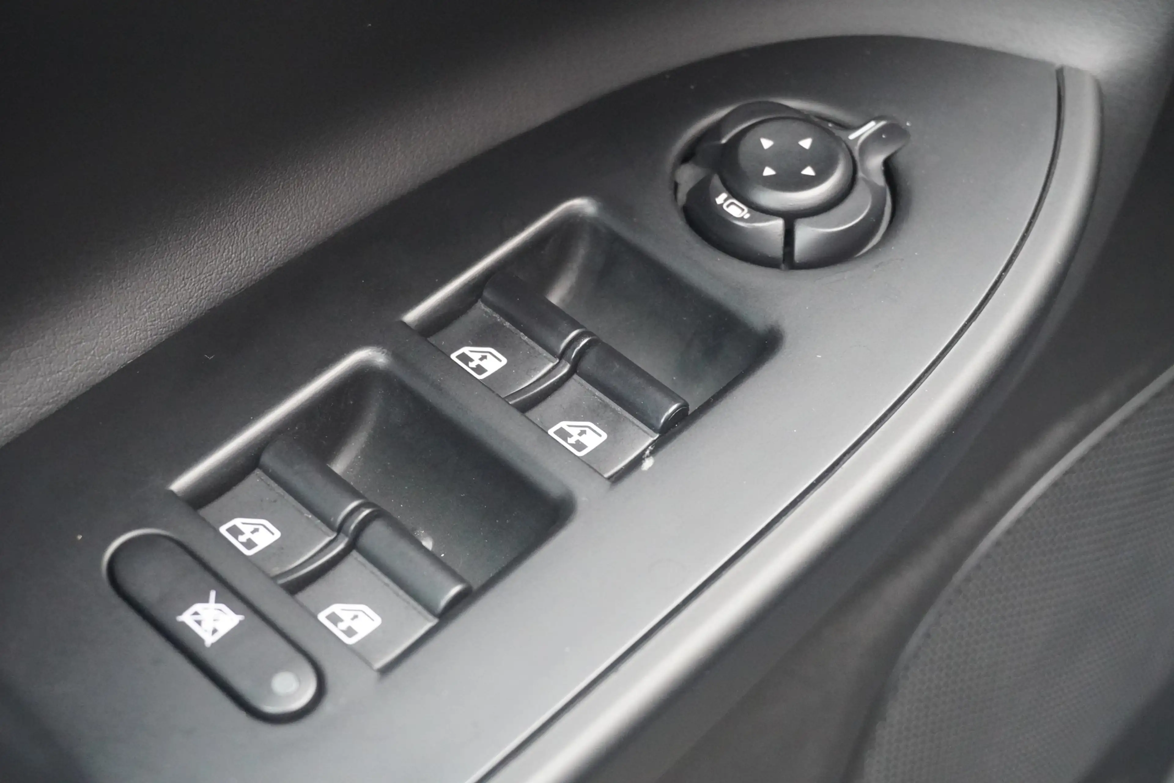 Alfa Romeo Giulietta 1.4 Super Klimaaut. Bi-Xenon Navi PDC — photo 15