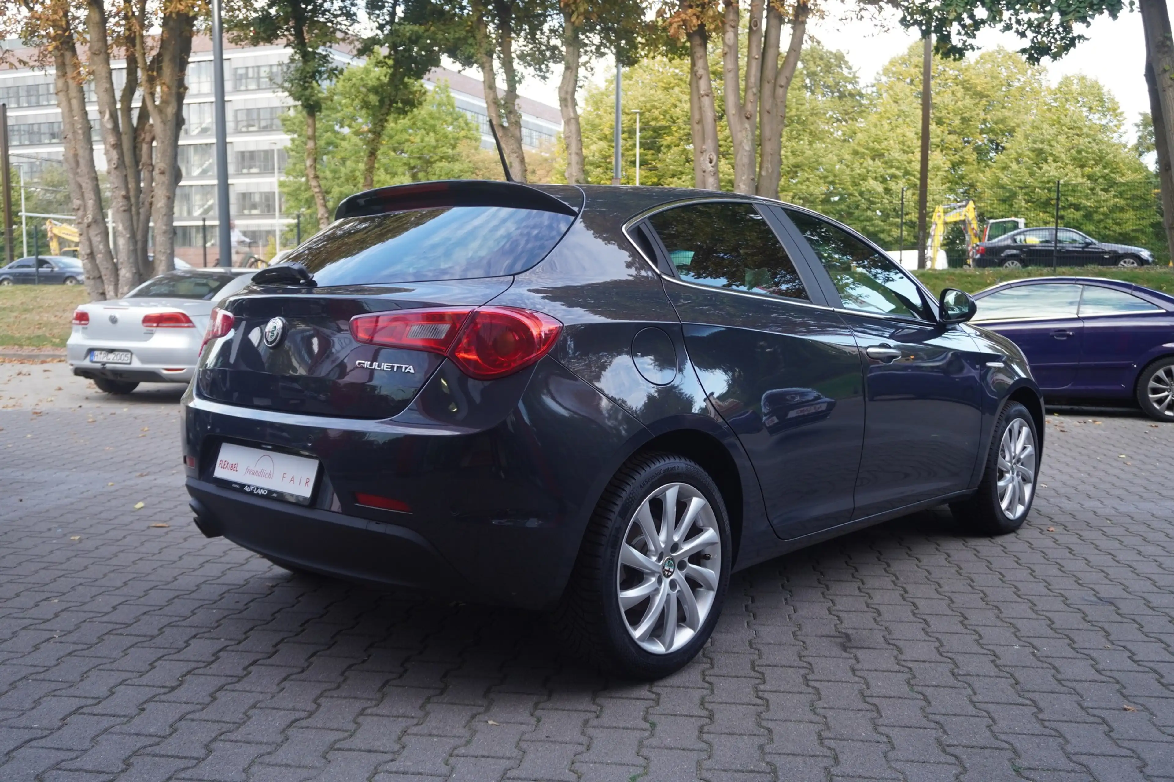 Alfa Romeo Giulietta 1.4 Super Klimaaut. Bi-Xenon Navi PDC — photo 6