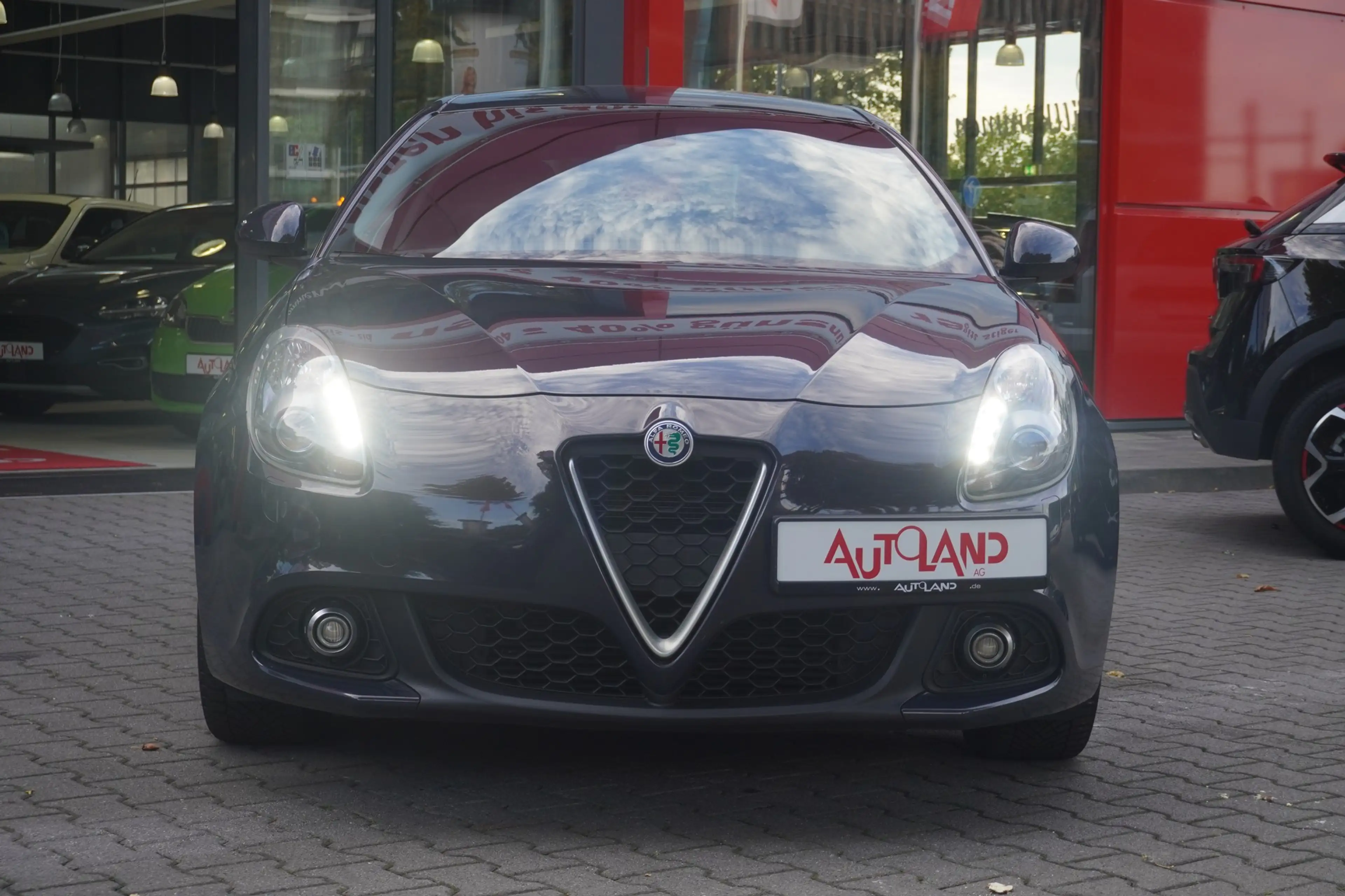 Alfa Romeo Giulietta 1.4 Super Klimaaut. Bi-Xenon Navi PDC — photo 3