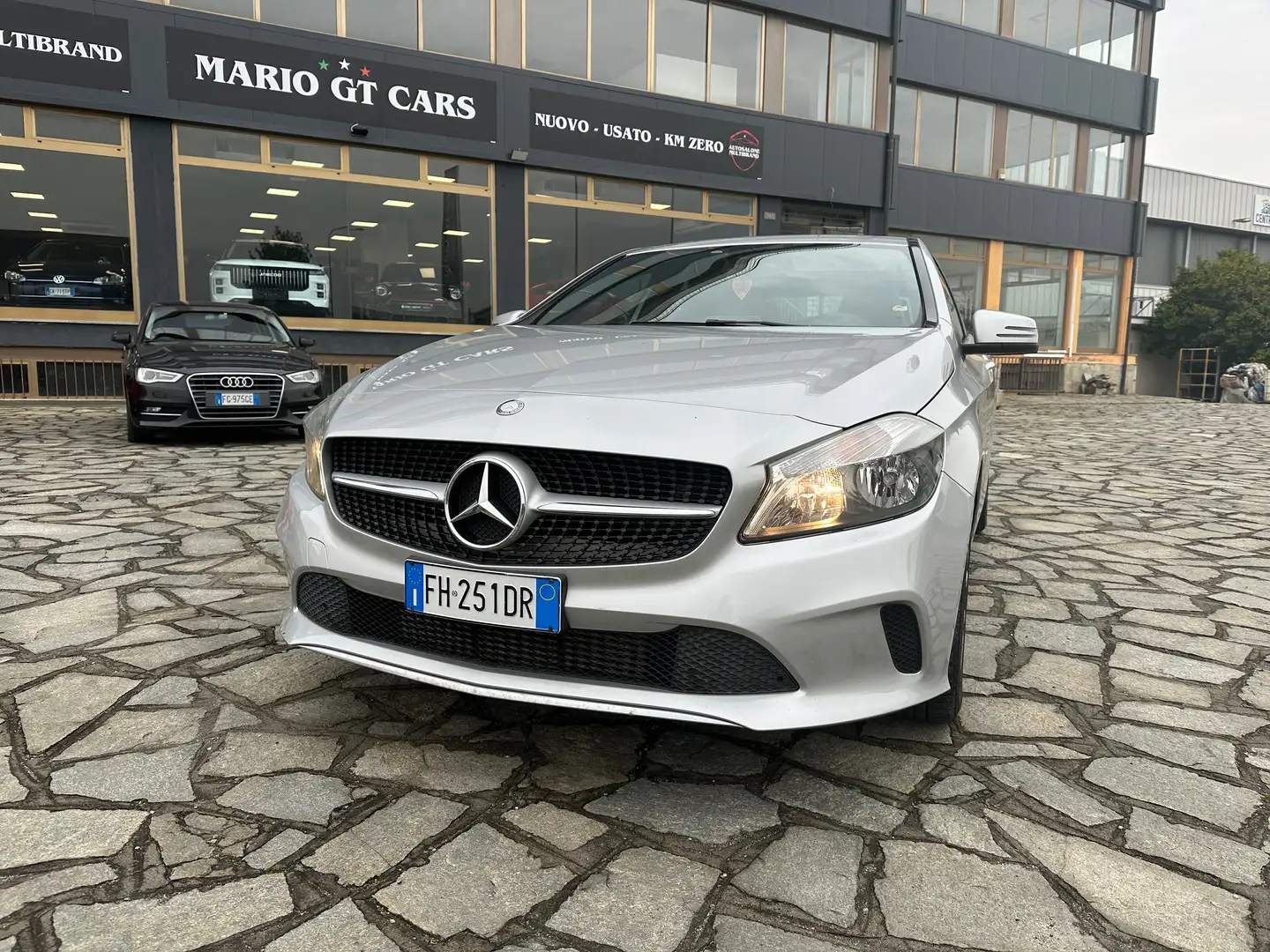 Mercedes-Benz A 180 Classe A - W176 d Sport my16 Silber - 1