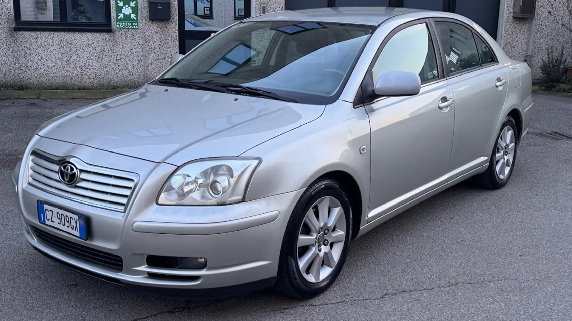Toyota Avensis Avensis 2.0 d-4d 16v Szürke - 1