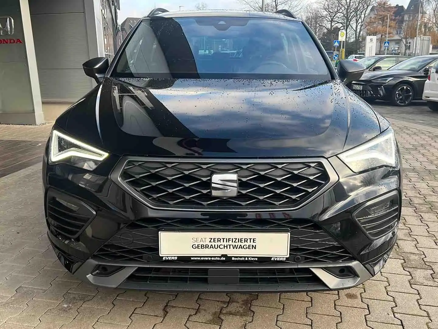 SEAT Ateca FR 2.0 TDI DSG LED ACC Totw Spur Kamera AHK Schwarz - 2