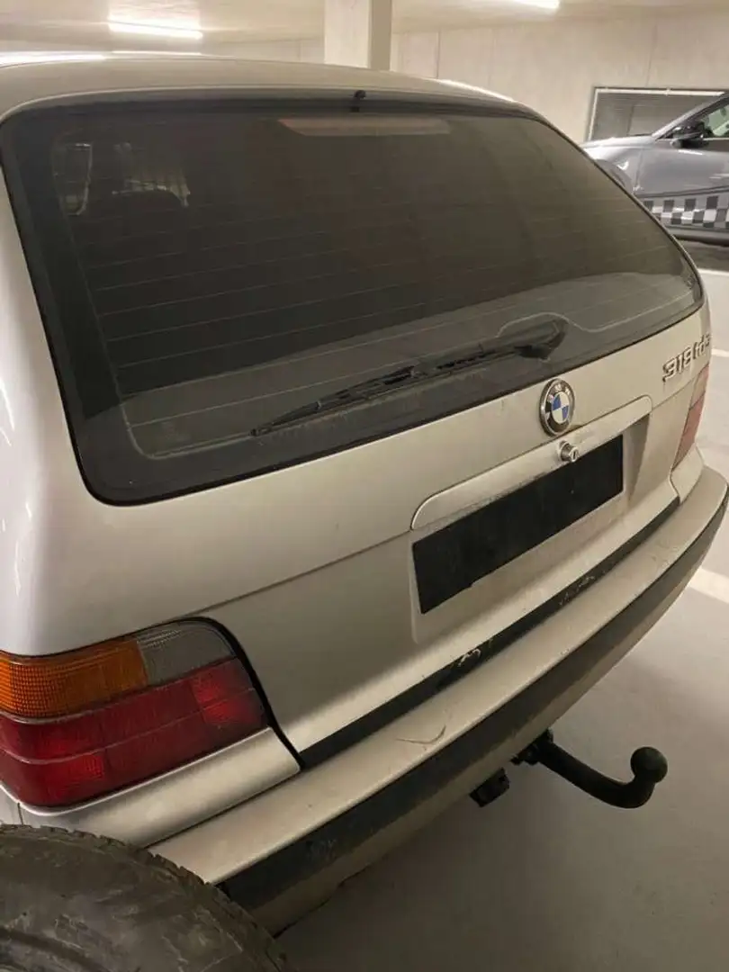 BMW 318 318tds touring Silber - 2