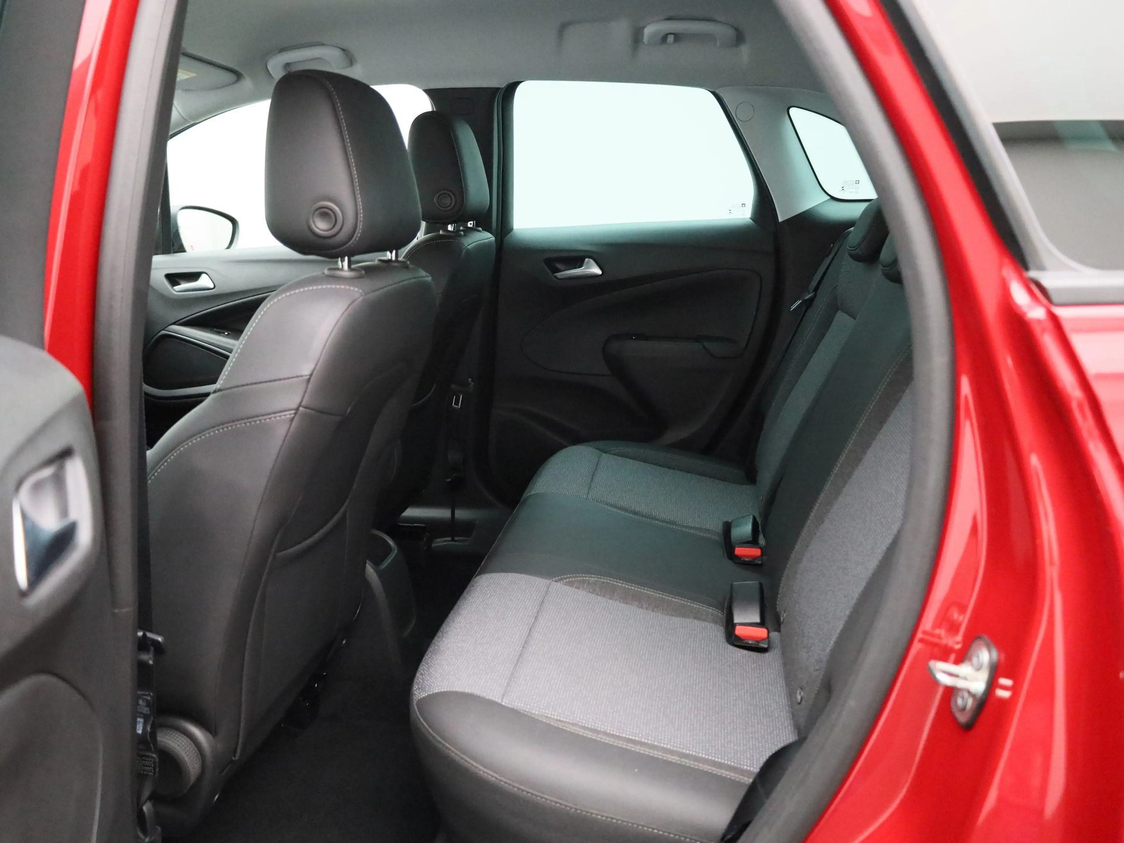 Opel Crossland 1.2 81kW Turbo S/S Elegance | Camera | Cruise Cont — photo 12