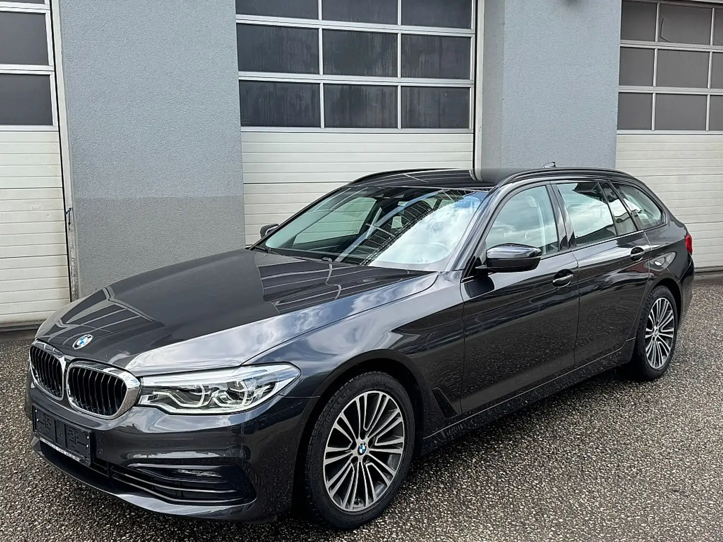 BMW 520 d xDrive Touring Sport-Line Aut. Nero - 1