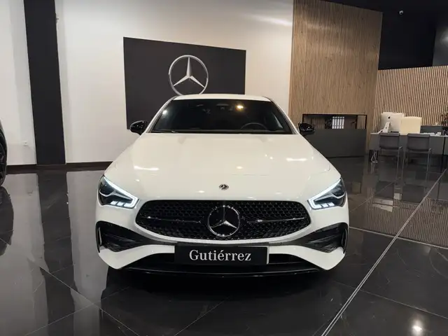 Mercedes-Benz CLA 220 220d