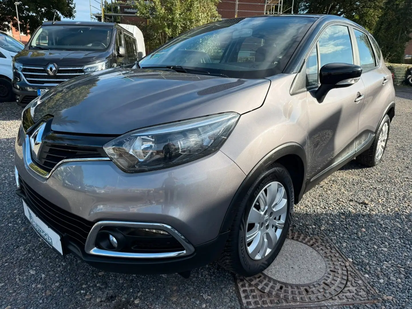 Renault Captur ENERGY TCe 90 Grijs - 1