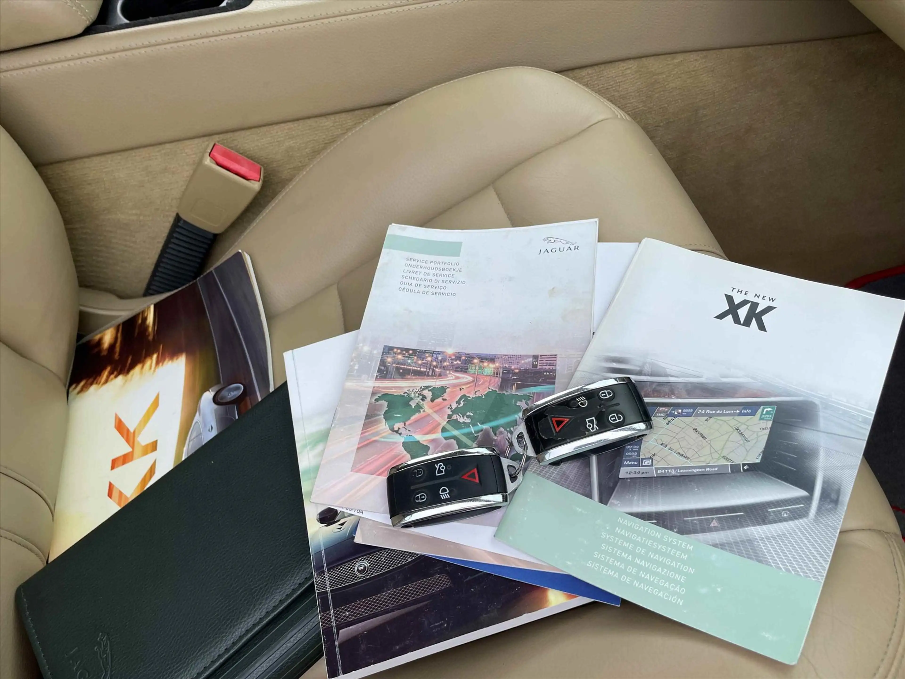 Jaguar XK 4.2 COUPE AUT — photo 25