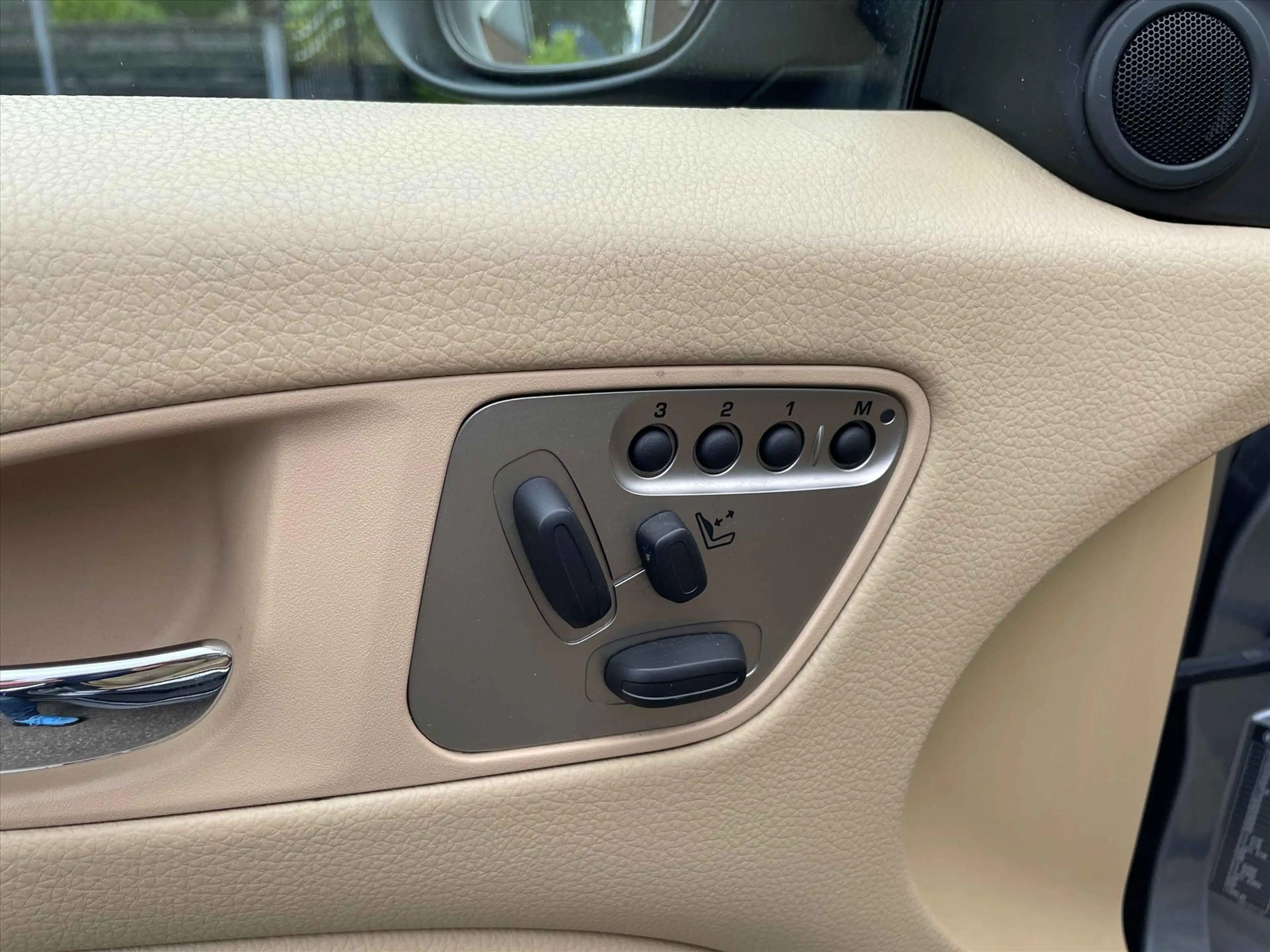 Jaguar XK 4.2 COUPE AUT — photo 9