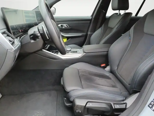 BMW 3 Series view 8