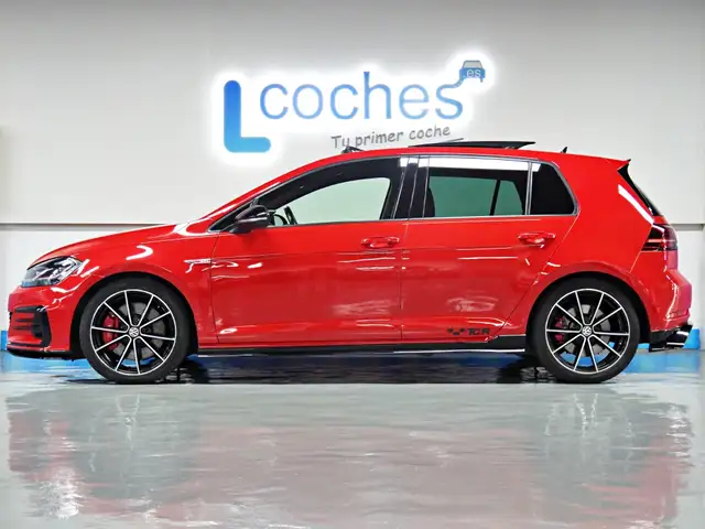 Volkswagen Golf view 2