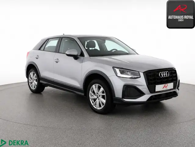 Audi Q2 view 6