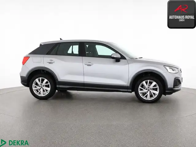 Audi Q2 view 5
