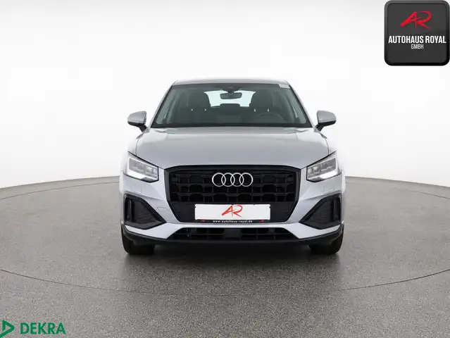 Audi Q2 view 7