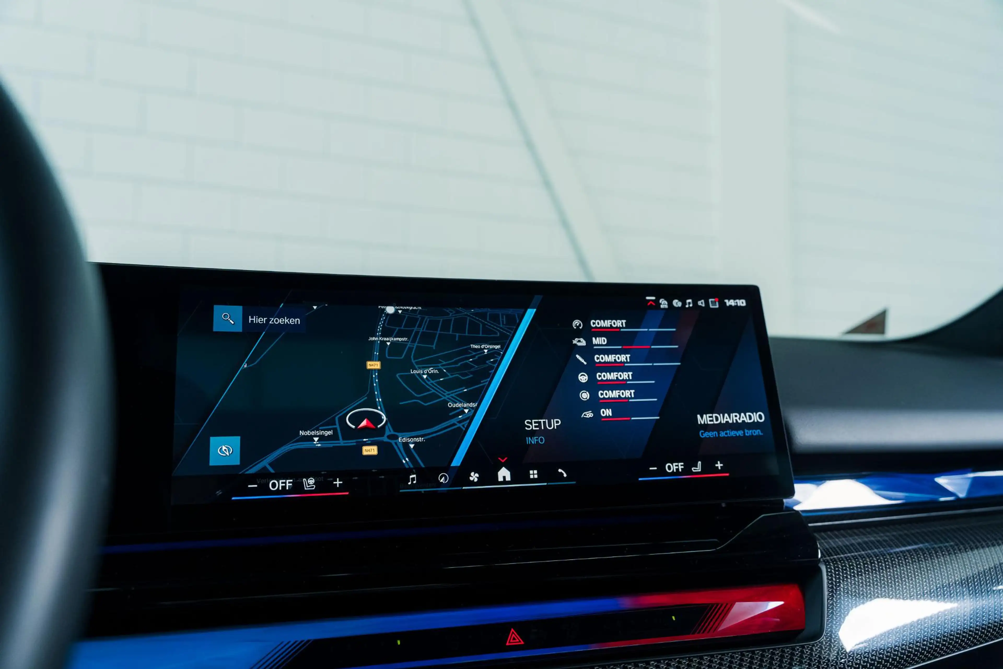 BMW M5 5-serie | B&W Audio | M-Performance CF Exterieur | — photo 34