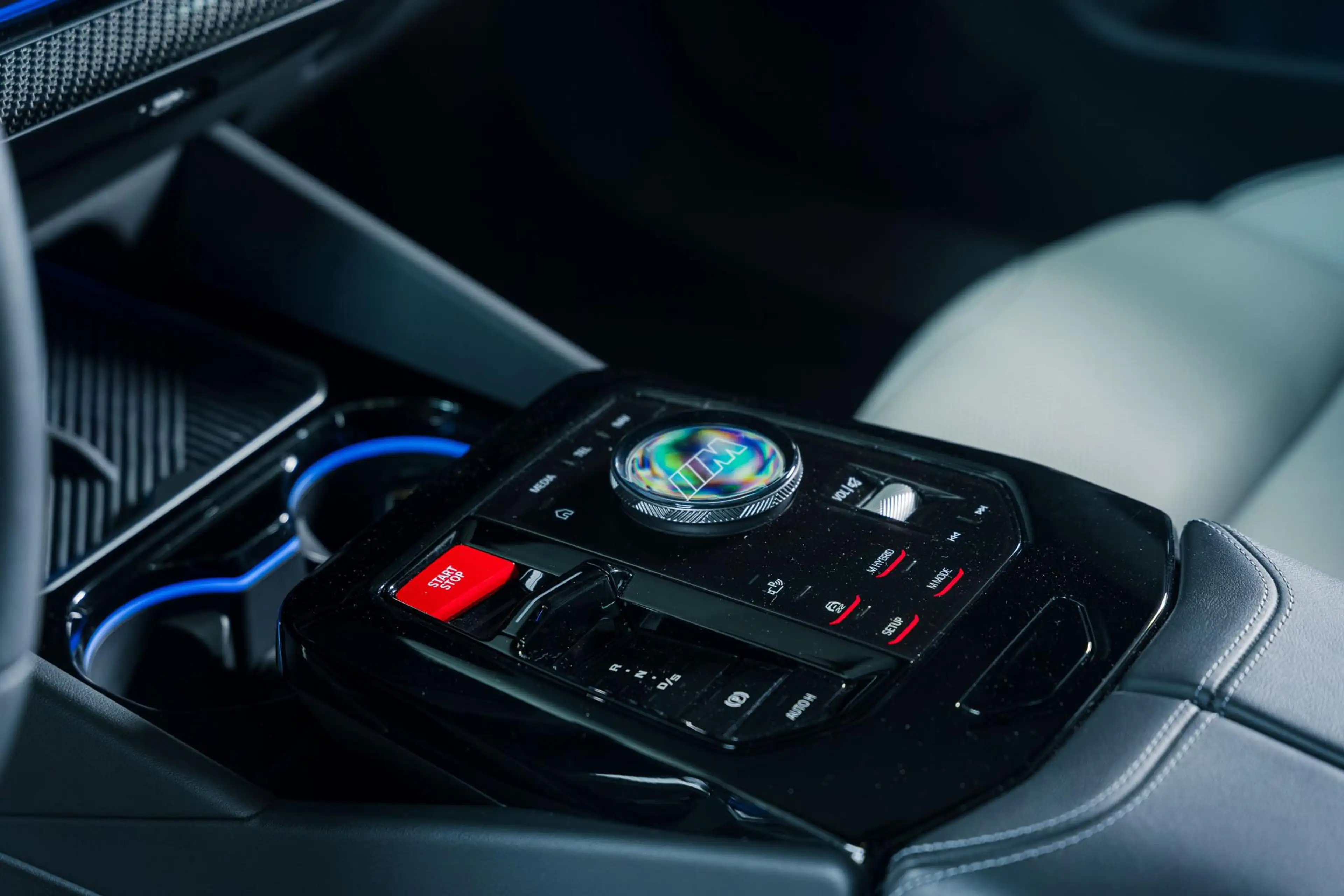 BMW M5 5-serie | B&W Audio | M-Performance CF Exterieur | — photo 32