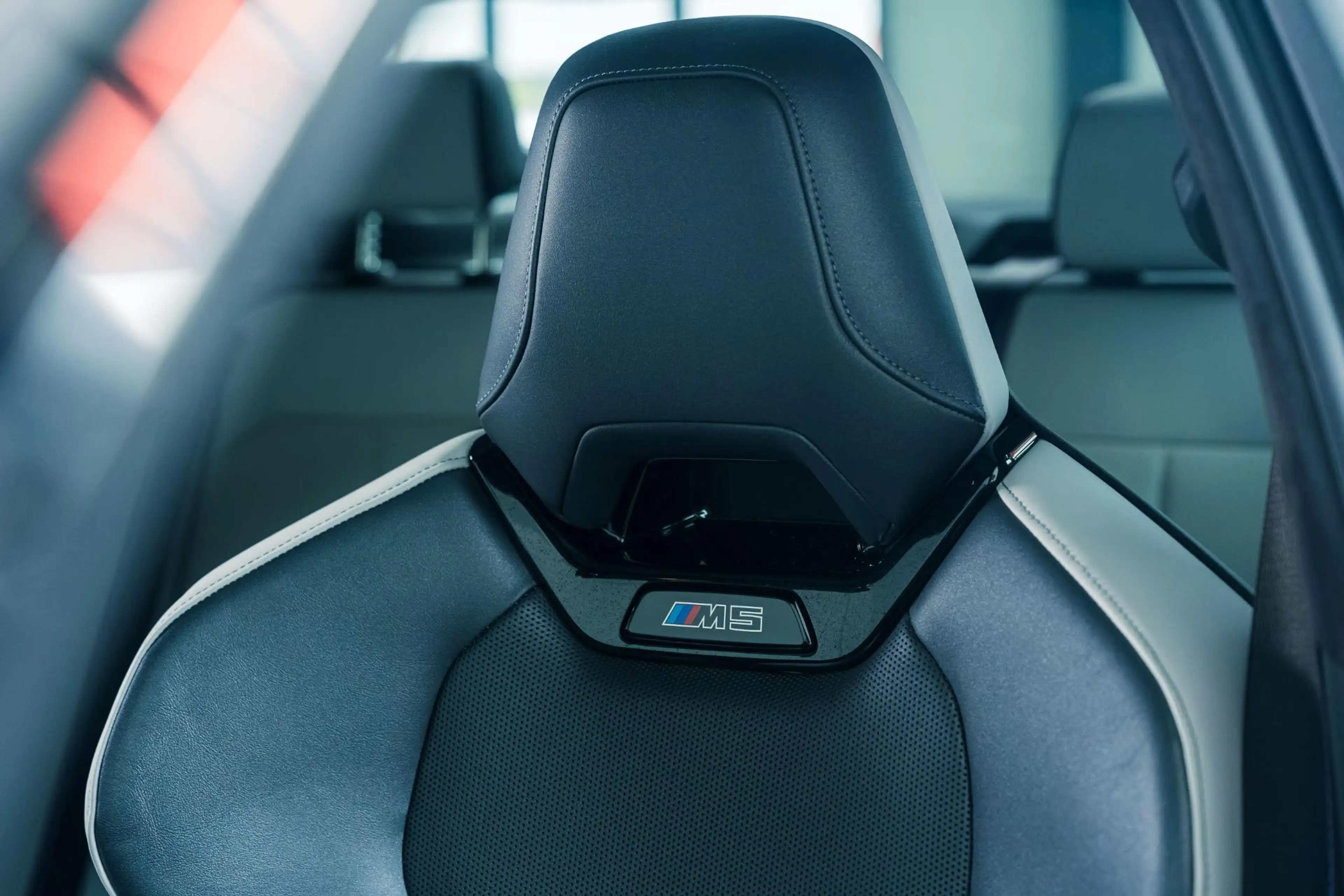 BMW M5 5-serie | B&W Audio | M-Performance CF Exterieur | — photo 42