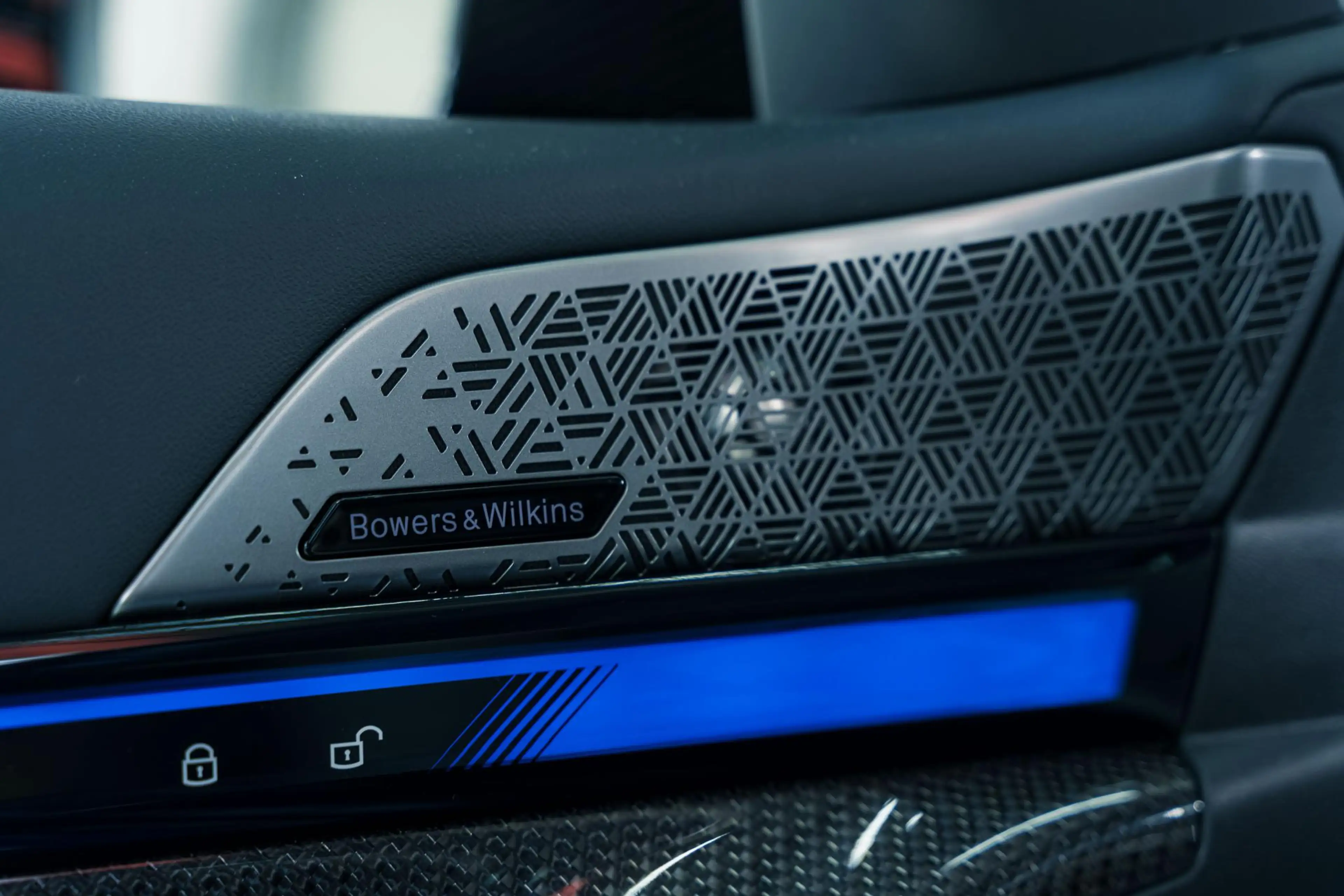 BMW M5 5-serie | B&W Audio | M-Performance CF Exterieur | — photo 29