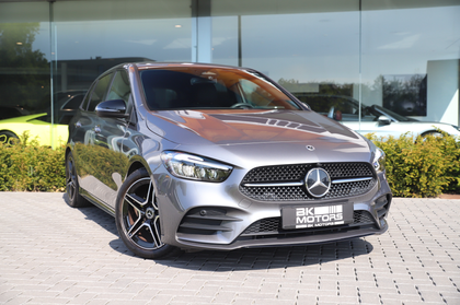Mercedes-Benz B 180 AMG Line-Camera-LED-Carplay-Ambiant-Carbon-Lane Assist-