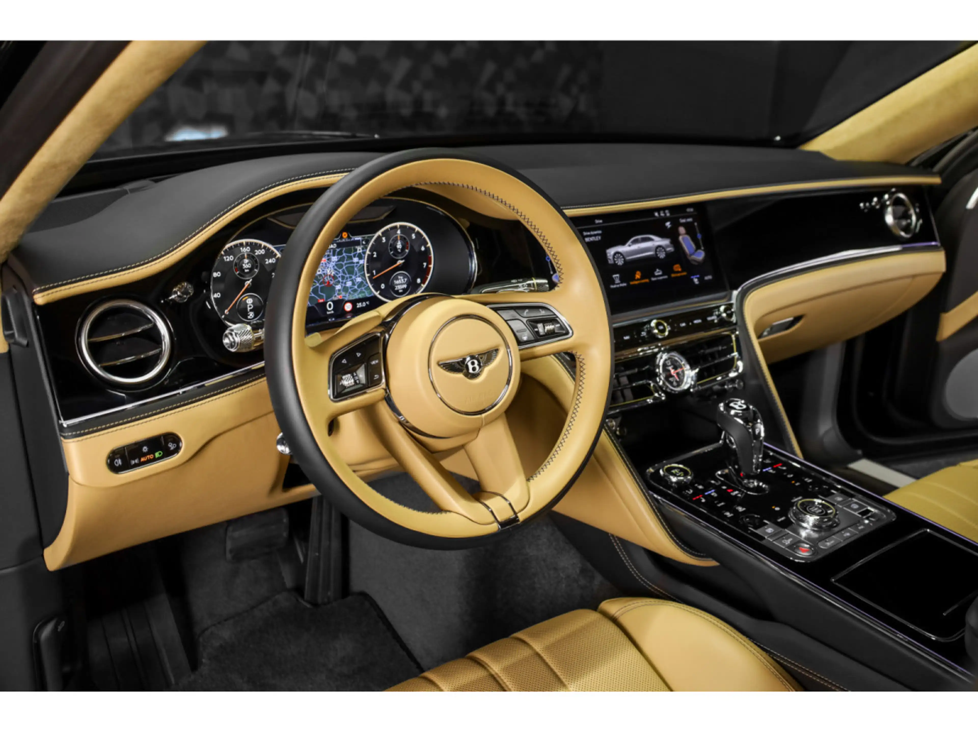 Bentley Flying Spur V8 — photo 12