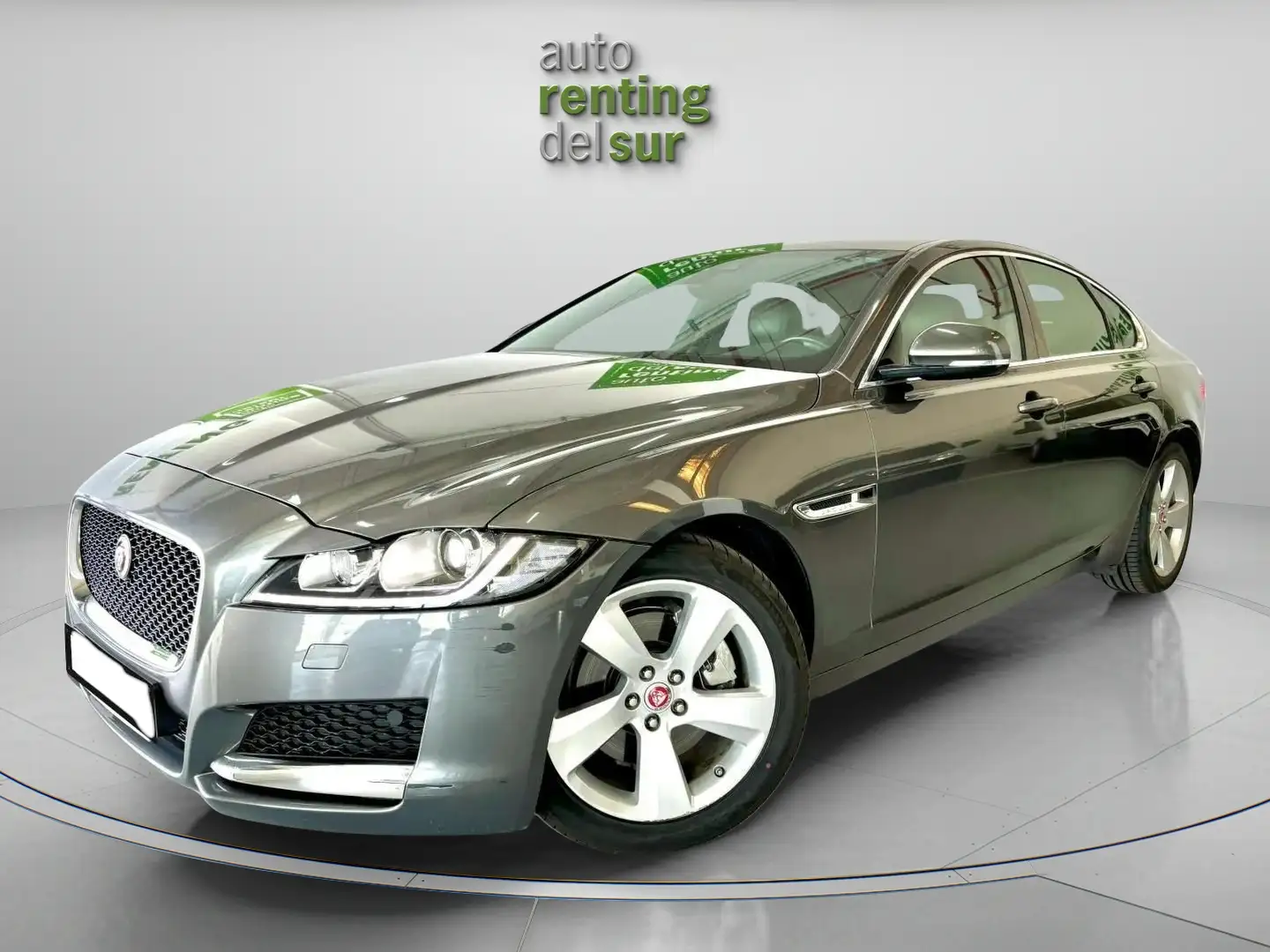 Jaguar XF 2.0i4D Prestige Aut. 180 Gris - 2