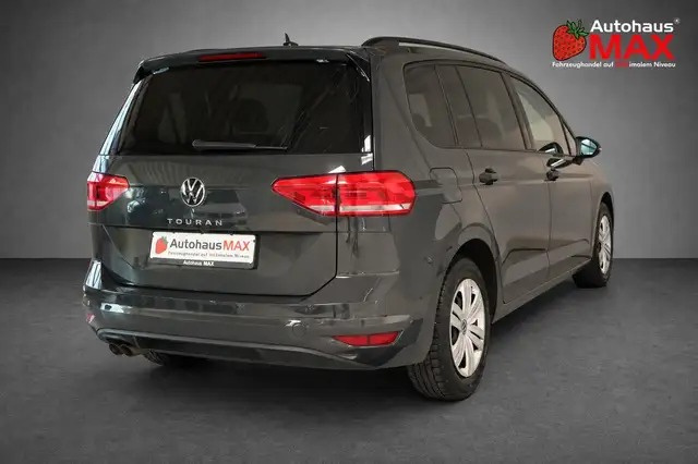 Volkswagen Touran view 6