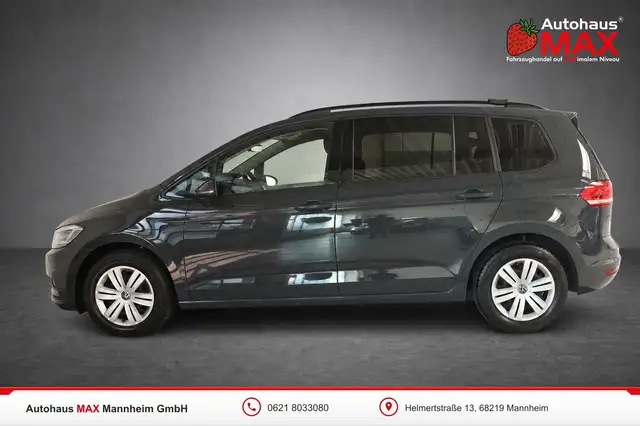 Volkswagen Touran view 2
