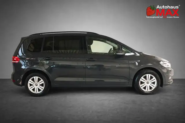 Volkswagen Touran view 7