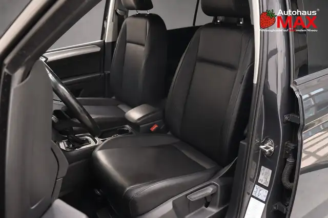 Volkswagen Touran view 13