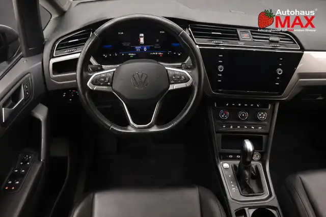 Volkswagen Touran view 14