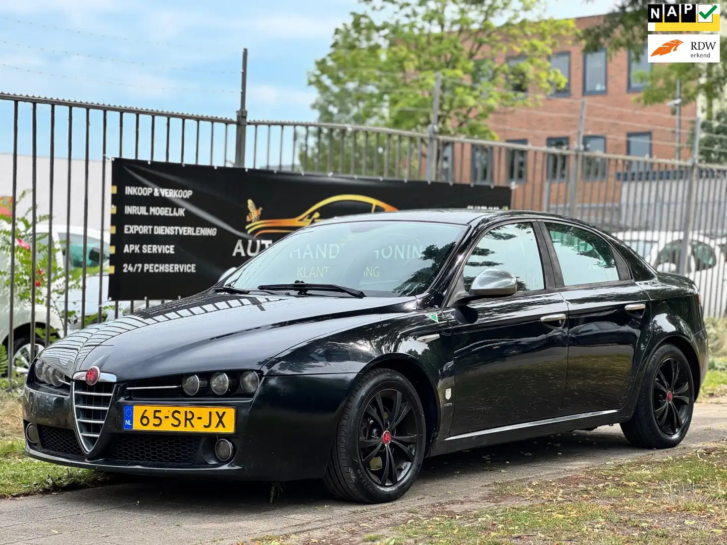 Alfa Romeo 159 2.2 JTS Distinctive/inruilkoopie Zwart - 1