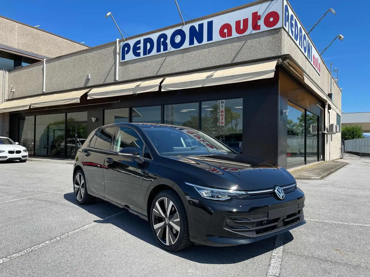 Volkswagen Golf 8.5 1.5 eTSI 115 CV DSG Edition Plus Neopatentati Nero - 1