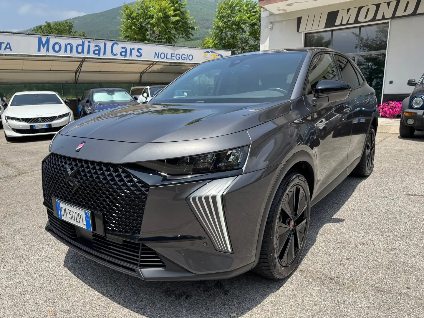 DS Automobiles DS 7 Crossback DS7 1.5 bluehdi Performance Line 130cv auto Grigio - 1