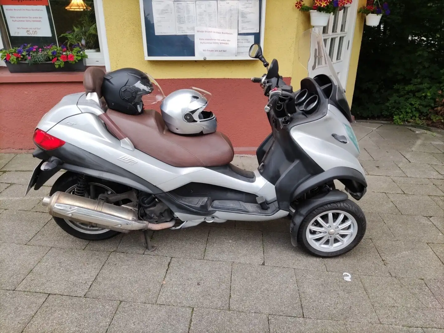 Piaggio MP3 500 Silber - 1