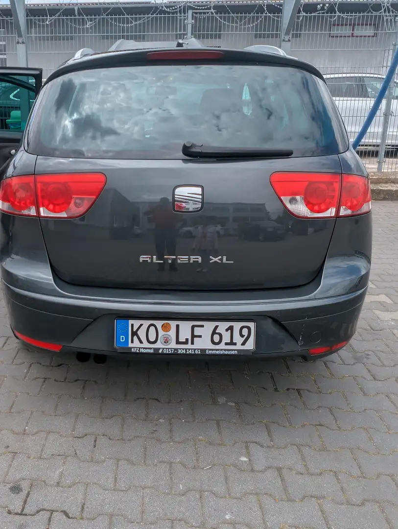 SEAT Altea XL 1.6 LPG Reference Grau - 1