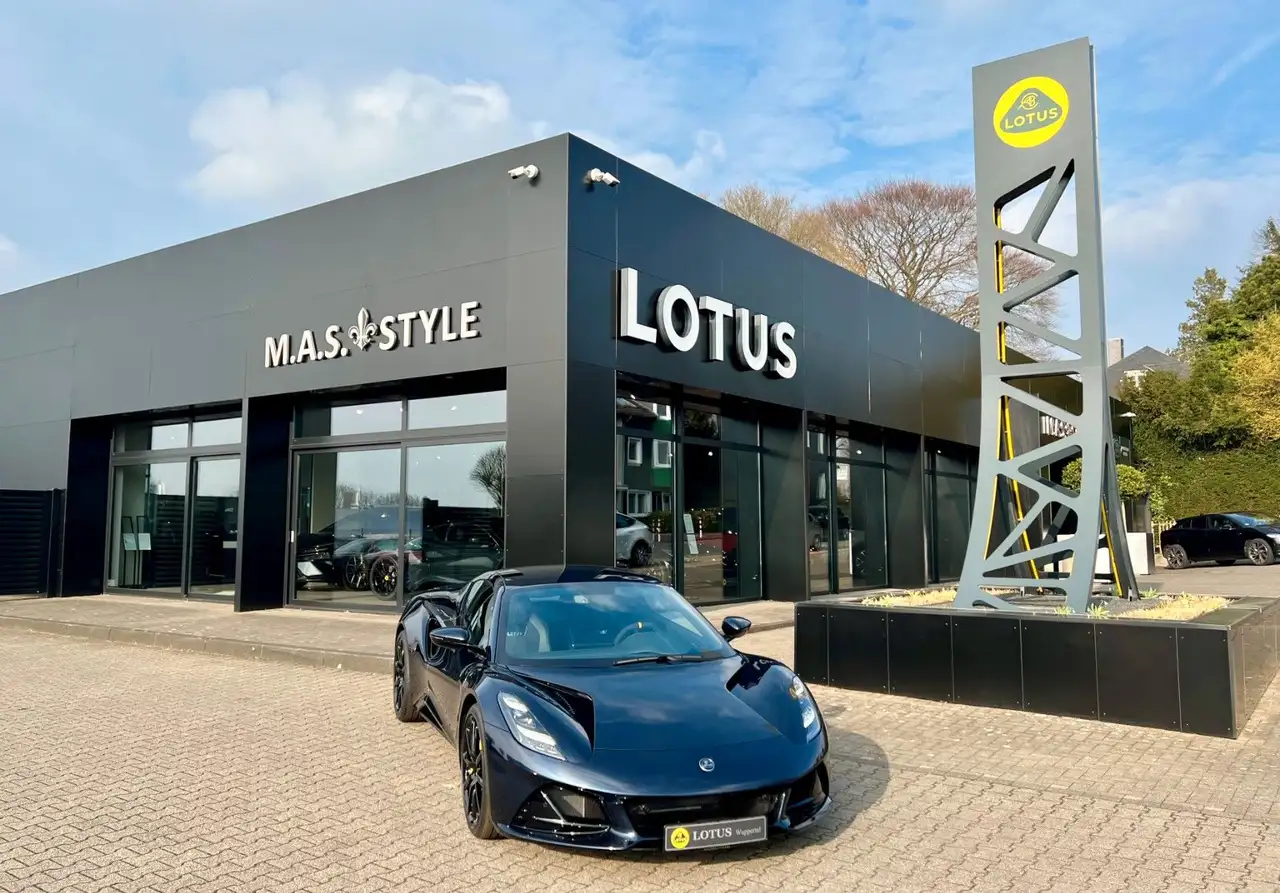 Lotus Emira