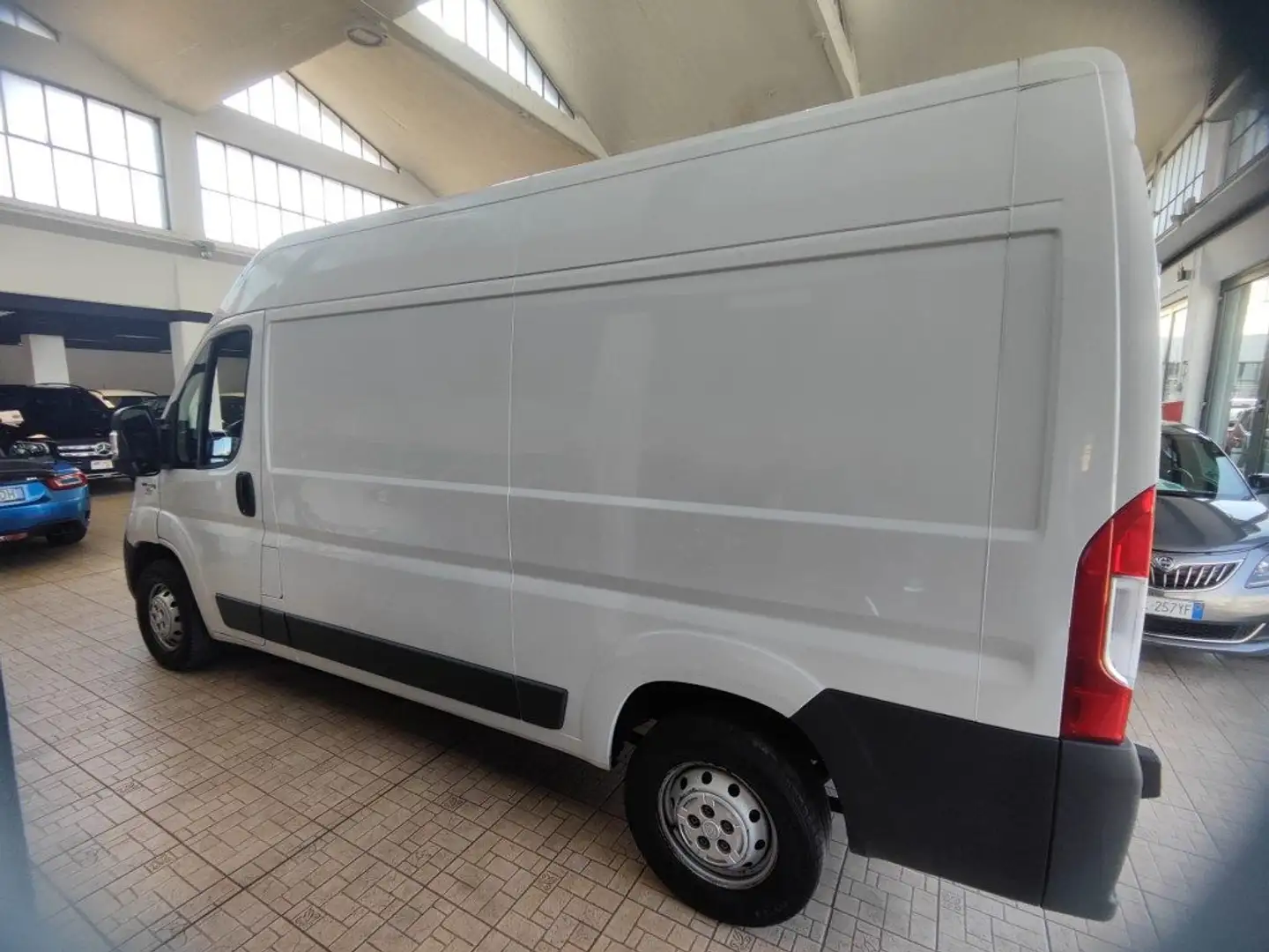 Fiat Ducato 33 2.3 MJT 130CV PASSO MEDIO TETTO ALTO Bianco - 2