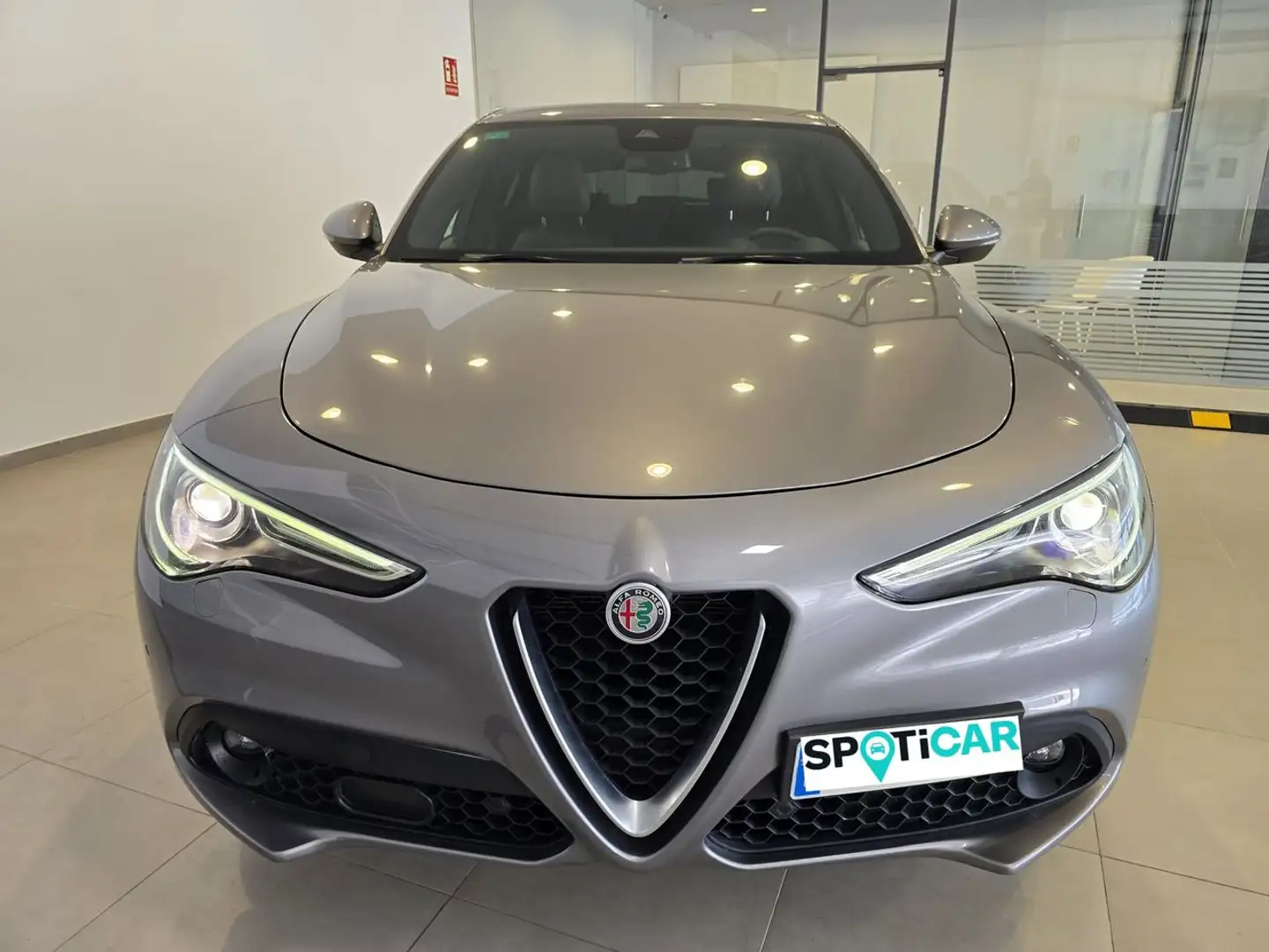 Alfa Romeo Stelvio 2.2 DIÉSEL 154KW (210CV) EXECUTIVE Q4 Gris - 2